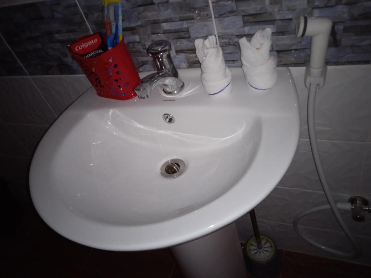 Sarah'S Garden Bnb & Spa Bed and Breakfast Clarin  Buitenkant foto