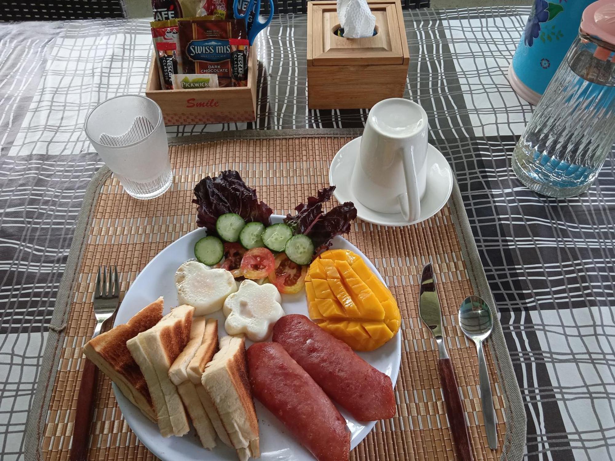 Sarah'S Garden Bnb & Spa Bed and Breakfast Clarin  Buitenkant foto