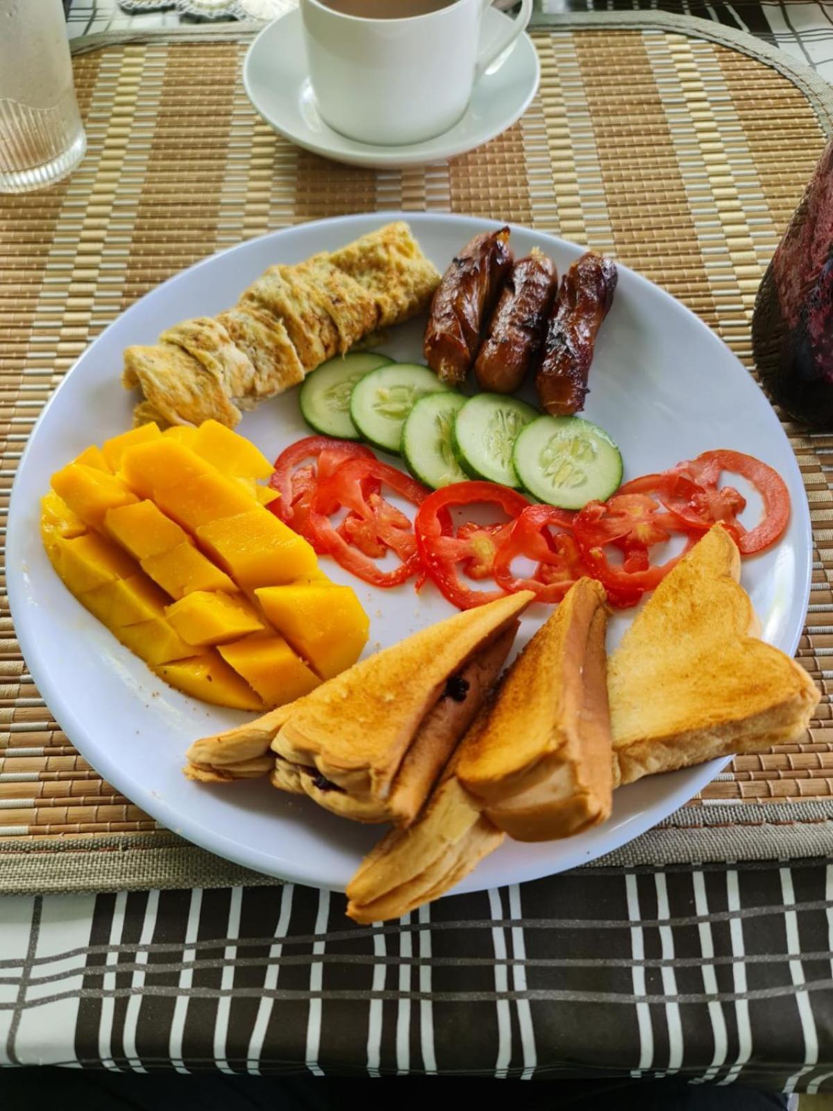 Sarah'S Garden Bnb & Spa Bed and Breakfast Clarin  Buitenkant foto