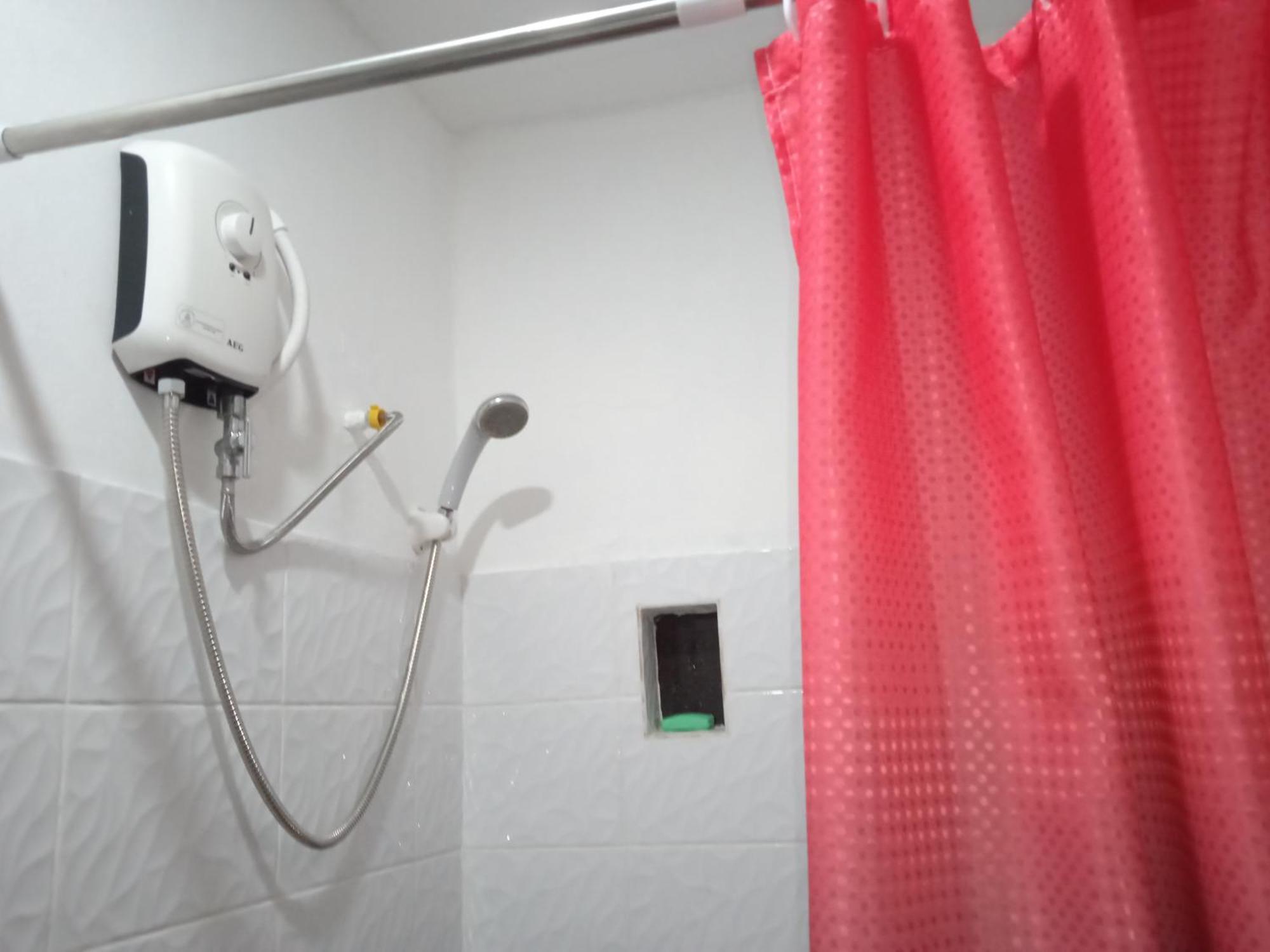 Sarah'S Garden Bnb & Spa Bed and Breakfast Clarin  Buitenkant foto