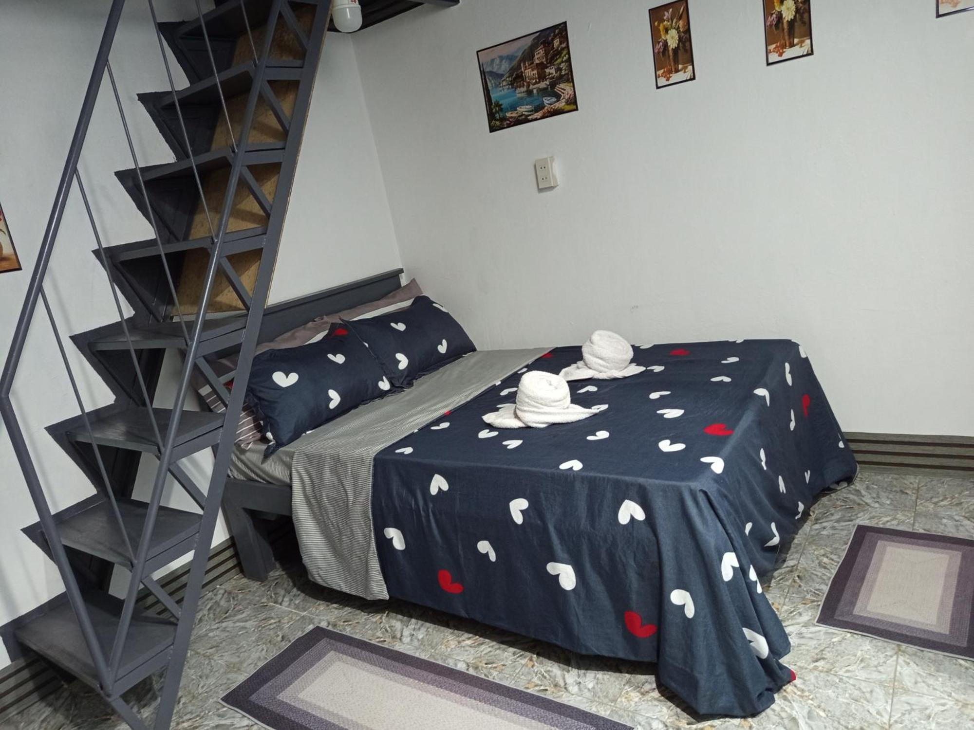 Sarah'S Garden Bnb & Spa Bed and Breakfast Clarin  Buitenkant foto